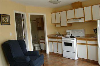 Desert Surfside Waterfront Accommodations Osoyoos Esterno foto