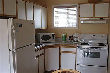 Desert Surfside Waterfront Accommodations Osoyoos Esterno foto