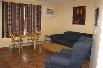 Desert Surfside Waterfront Accommodations Osoyoos Esterno foto