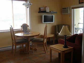 Desert Surfside Waterfront Accommodations Osoyoos Esterno foto