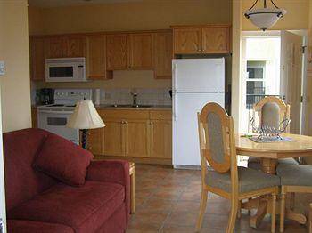 Desert Surfside Waterfront Accommodations Osoyoos Esterno foto